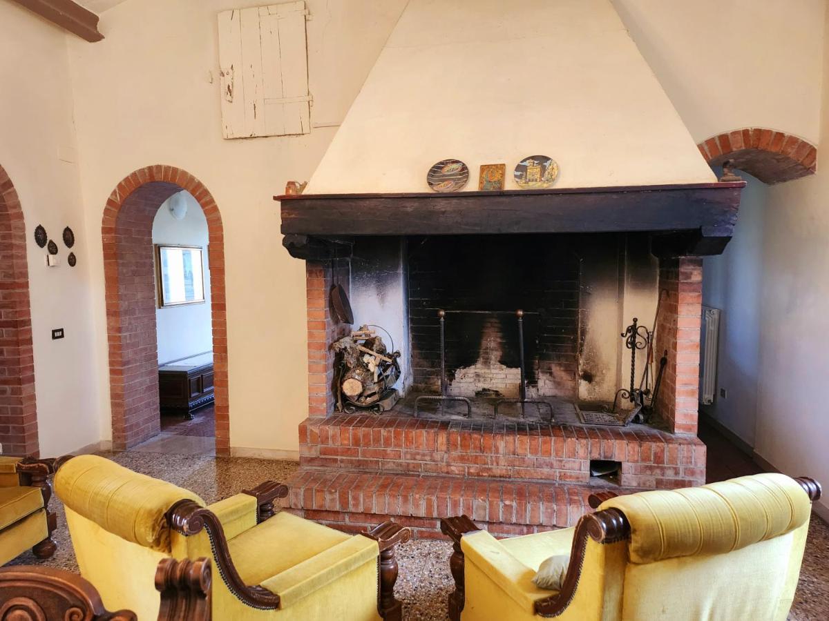 Il Giuggiolo - La Collina Della Quiete Bed and Breakfast Certaldo Exteriör bild